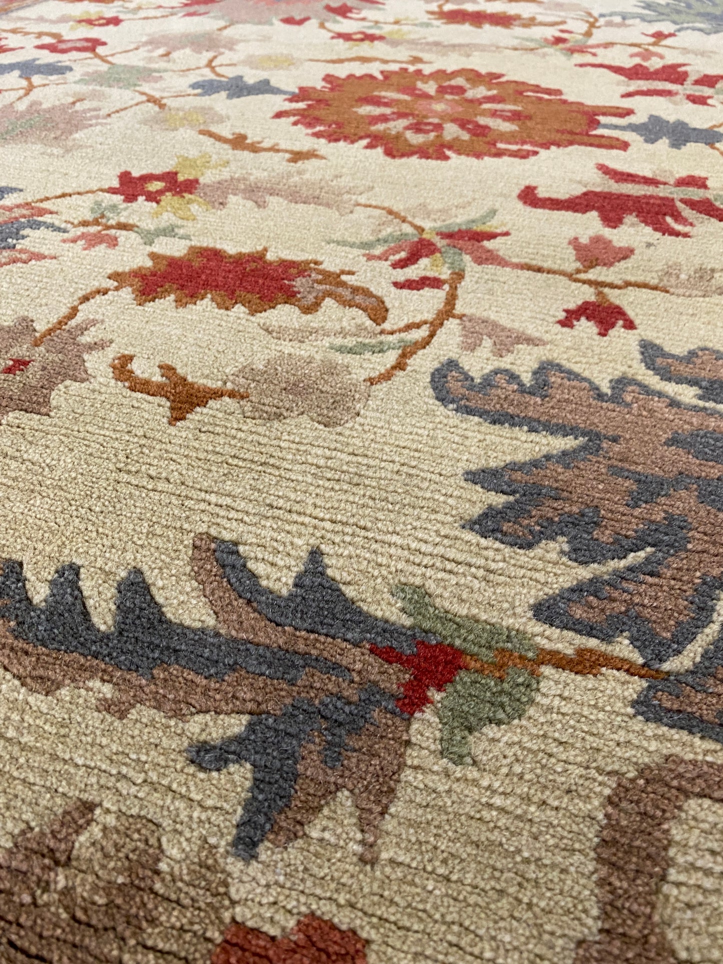 RUG 093 - Hand Knotted Tibetan