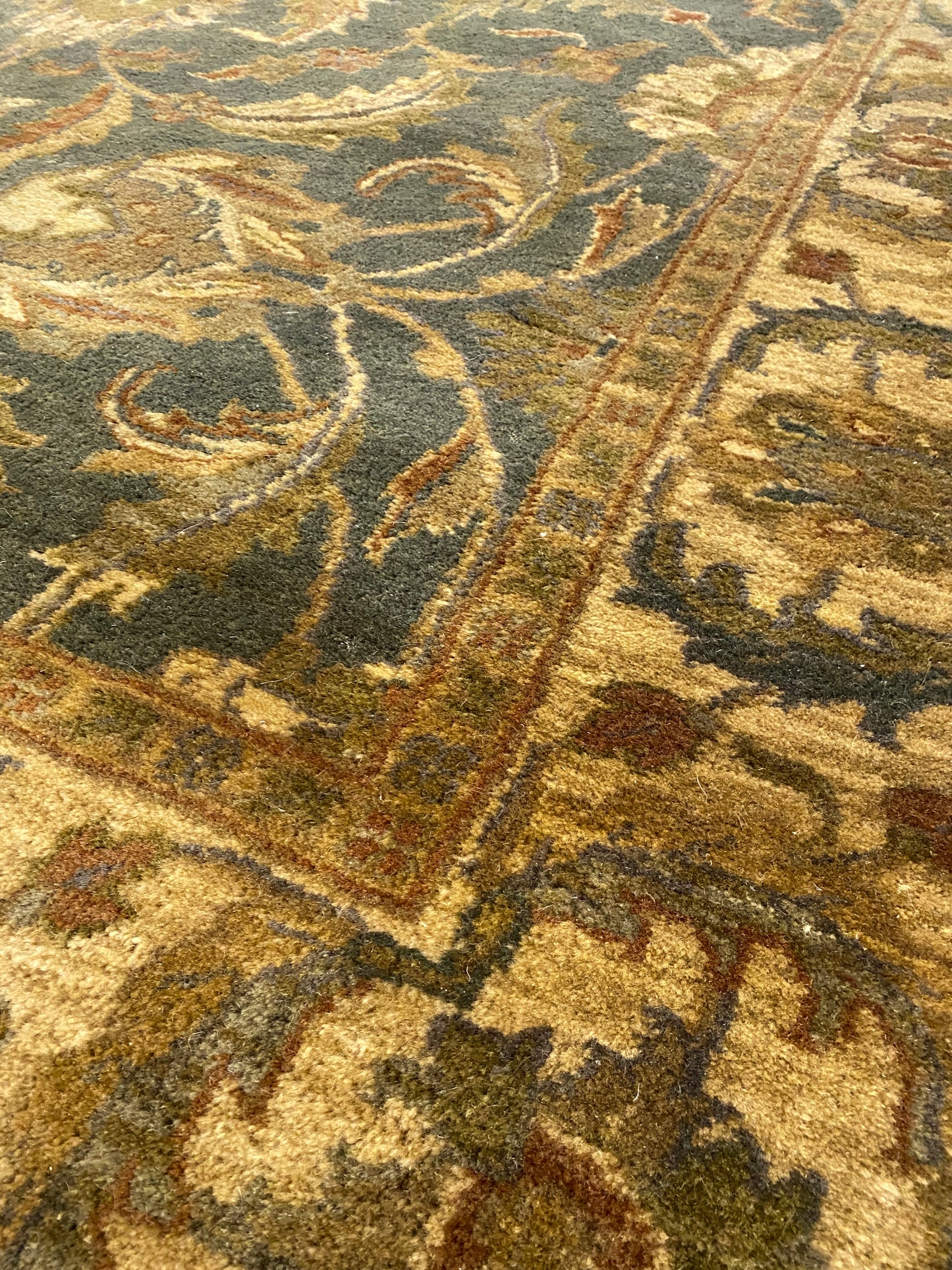 RUG 024 - Green Indo