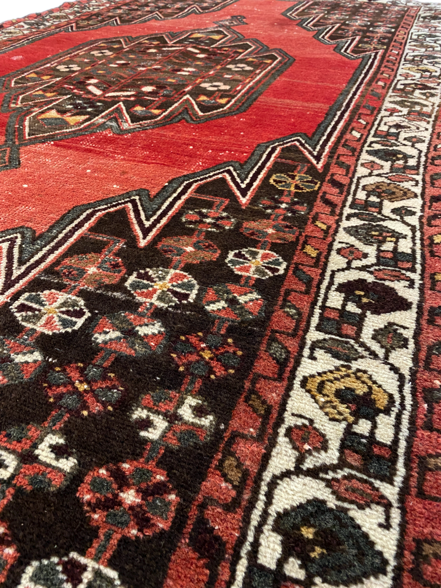 RUG 028 - Mazlagan Hamadan