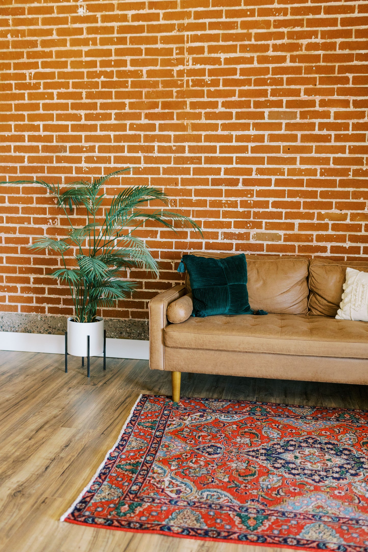 RUG 043 - Red Antique Persian Wool